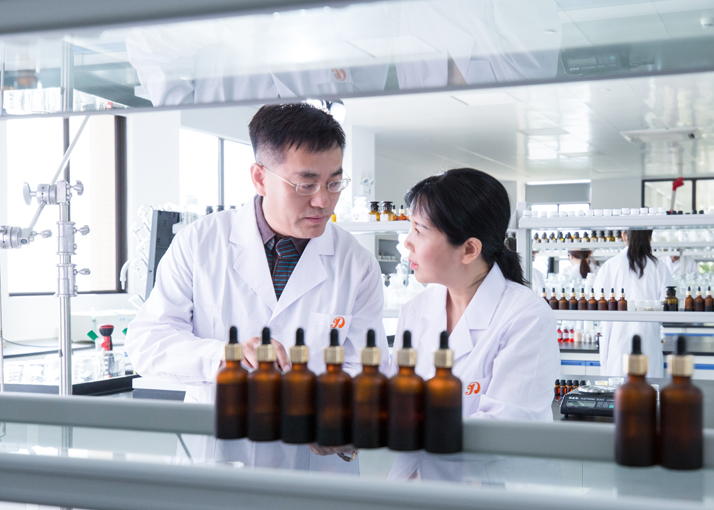 1575613395108504.jpg 團(tuán)隊(duì)1.jpg